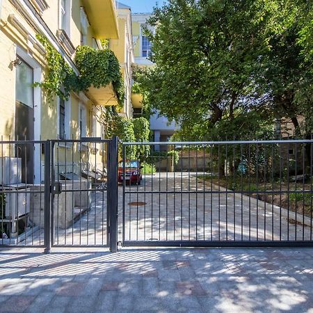 Loft Design Apartments On Desyatynnyi Ln, 7 Kyiv Exterior foto