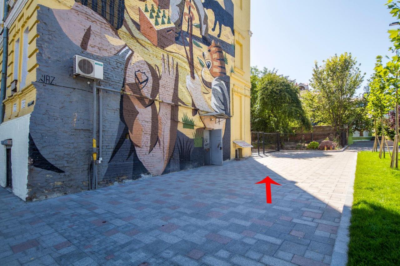 Loft Design Apartments On Desyatynnyi Ln, 7 Kyiv Exterior foto